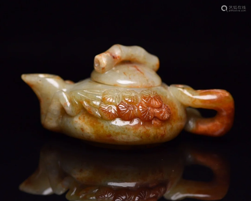 Hetian Jade pot 11 × 6.0 × 4.6 cm, weighing 167 grams.