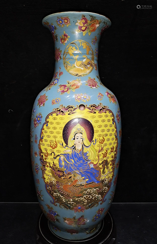 Qing Kangxi famille rose flower Guanyin Bodhisattva