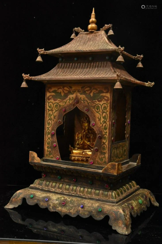 The pagoda, exquisitely exquisite, hand-engraved,
