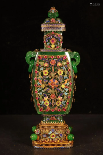 A collection of Qing dynasty silver gilt inlaid jadeite