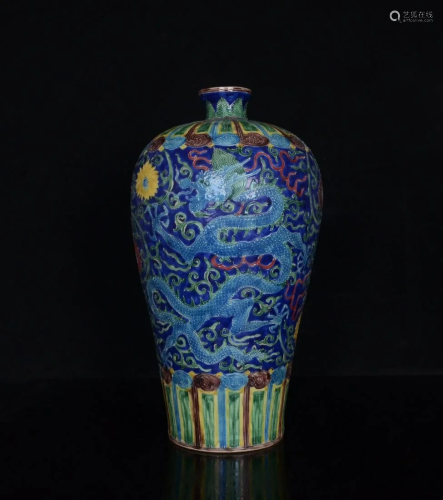 Ming Jiajing enamel plum vase with colorful dragon