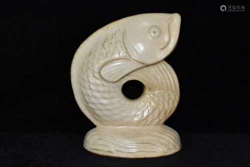 Ivory white glaze sculpture porcelain made by Wang