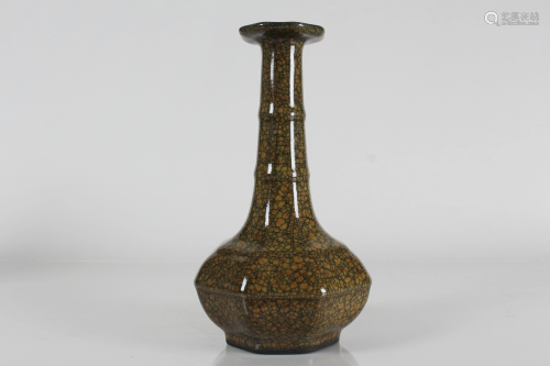 A Chinese Crack-glazed Porcelain Fortune Vase