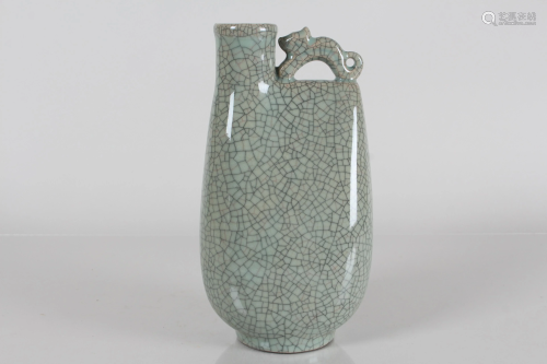 A Chinese Crack-glaze Porcelain Fortune Vase