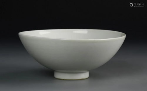 Chinese Luan Bai White Glazed Bowl