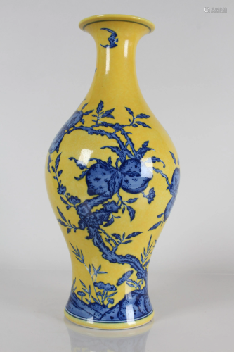 A Chinese Vividly-detailed Yellow-coding Porcelain