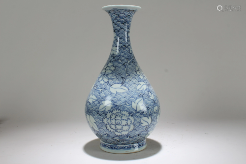A Chinese Blue and White Porcelain Fortune Vase