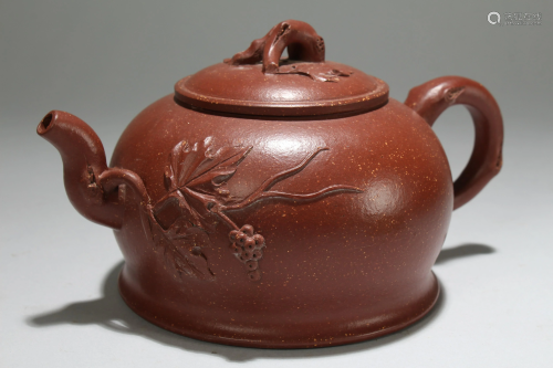 A Chinese Detailed Lidded Fortune Tea Pot