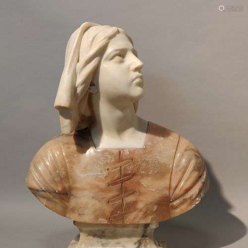 JEANNE d'ARC. Buste en marbre blanc et rose. Sur un socle. H...