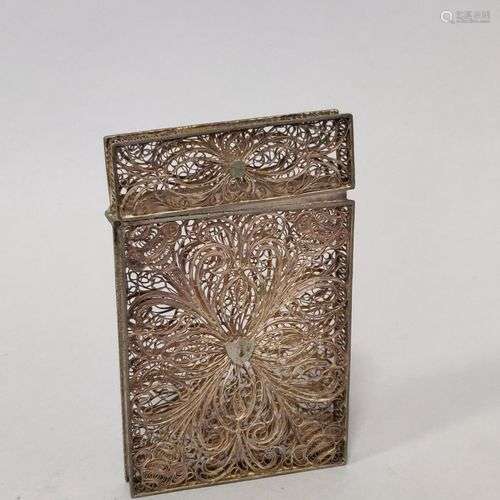 ETUI PORTE-CARTES en argent filigrané à décor de fleurs styl...