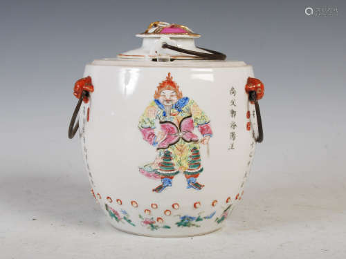 A Chinese porcelain two part tea pot and warmer, late 19th /...