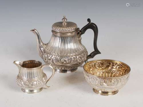 A late Victorian three piece silver tea set, London, 1896 an...