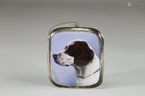 box decorated with a hunting dog's head in enamel circa