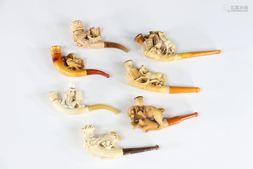 Lot of 7 pipes in foam and amber various animal