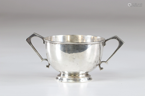 Silver cup, English hallmarks