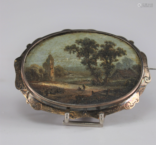 Brooch decorated with a beautiful 18th century painting