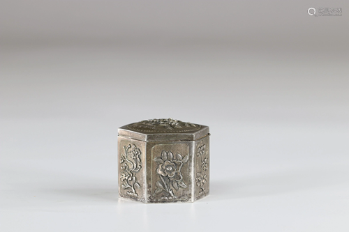 China silver box with floral decoration early 20th