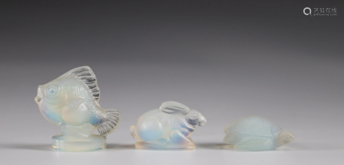 Sabino France 3 animal subjects in opalescent molded