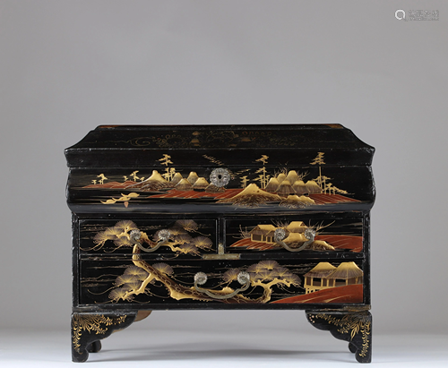 Japanese lacquer box