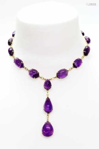 An amethyst 'Y' necklace,