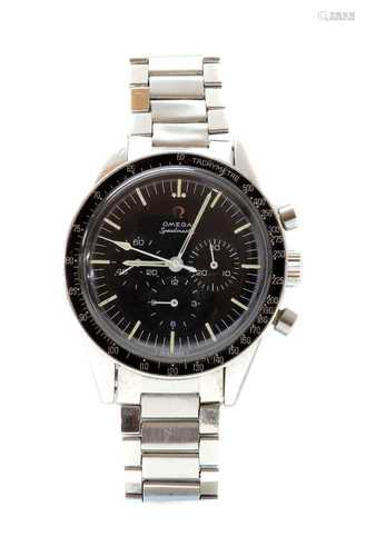 A gentlemen's stainless steel Omega 'Speedmaster Moon' chron...