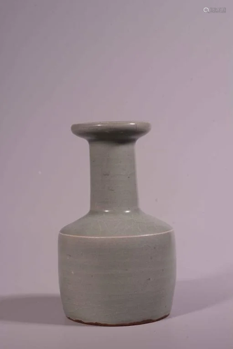 Chinese Longquan Vase