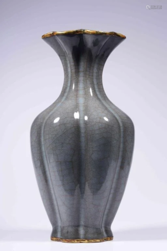 Qing Chinese Ru Ware Porcelain Vase