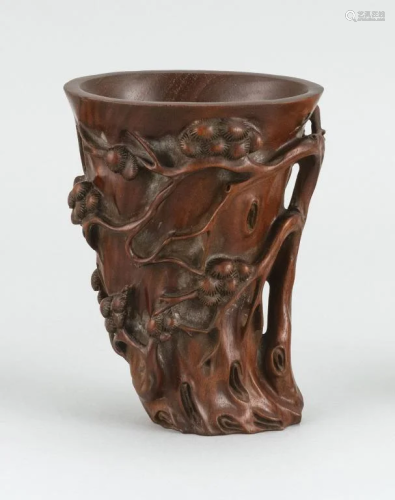 CHINESE CARVED BOXWOOD RHYTON CUP