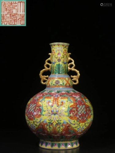 Chinese Hand Painted Porcelain Gourd Vase,Mark