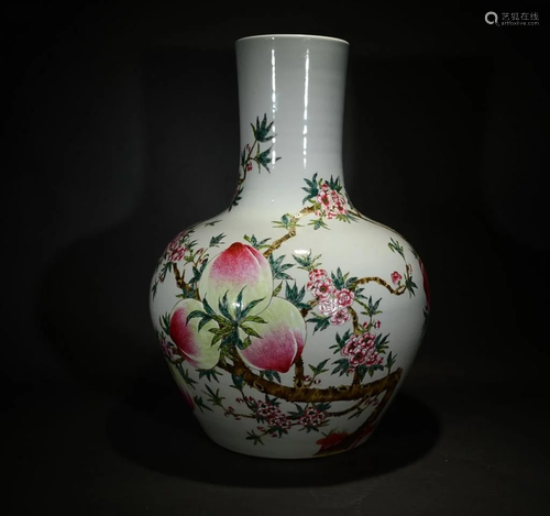 QIANLONG MARK, A FAMILLE ROSE PEACH VASE