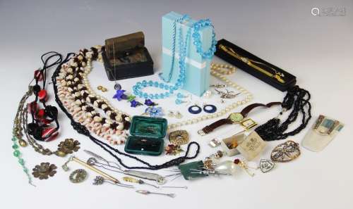 A quantity of antique, vintage and modern jewellery and jewe...