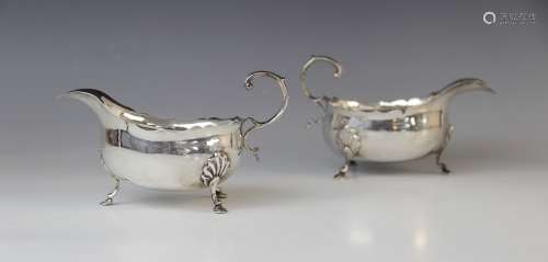 A pair of Victorian silver sauce boats by George Nathan & Ri...