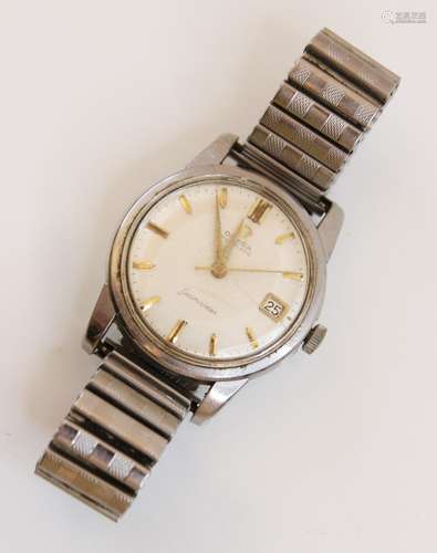 A gentleman's Omega Seamaster automatic stainless steel wris...