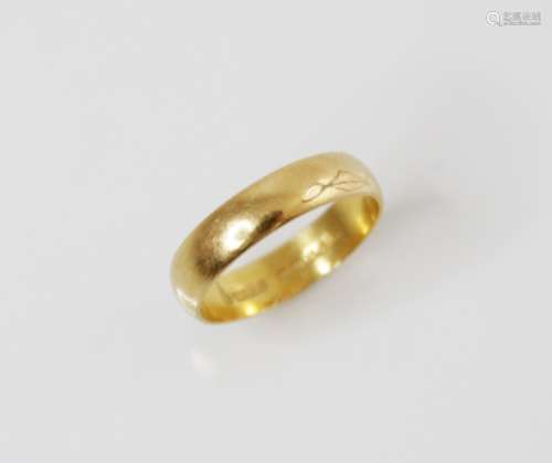 A 22ct gold wedding band, marks for London 1978, ring size N...