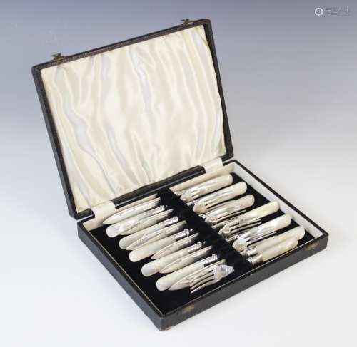 A George V twelve piece cutlery set, marks for John Sanderso...