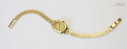 A lady's vintage 18ct gold Tissot Saphir wristwatch, gold to...