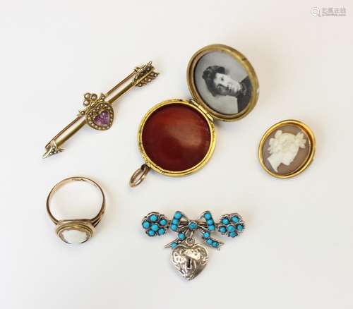 A selection of Victorian and later jewellery, to include an ...