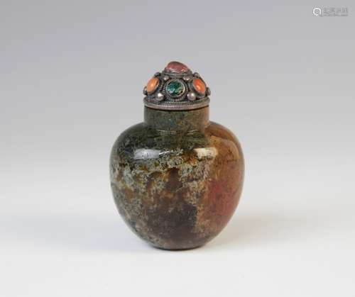 A Chinese moss agate snuff bottle, with white metal malachit...