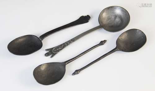 A pewter trefoil handled spoon, 19th century, the handle top...