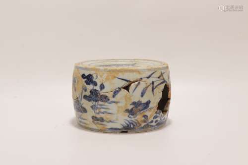 chinese blue and white porcelain cricket pot