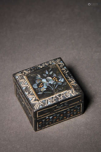 chinese wood box inlaid mother-in-pearl