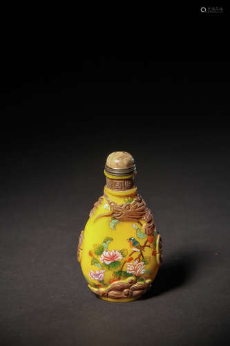 chinese glass polychrome snuff bottle