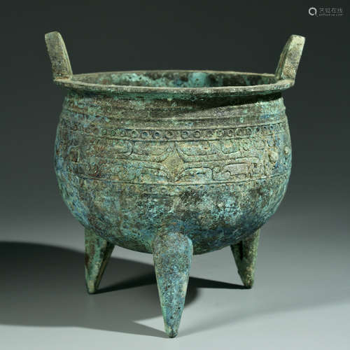 A Chinese Bronze Ritual Vessel Ding Vase