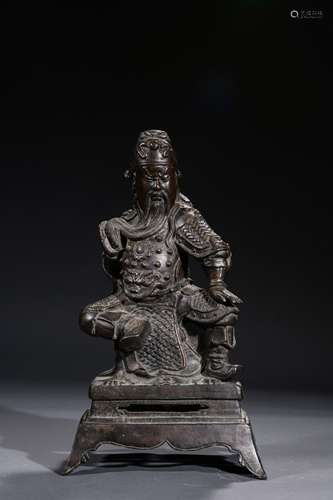 A CHINESE BROZE FIGURE OF GUANGONG