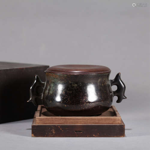 A CHINESE BRONZE INCENSE BURNER