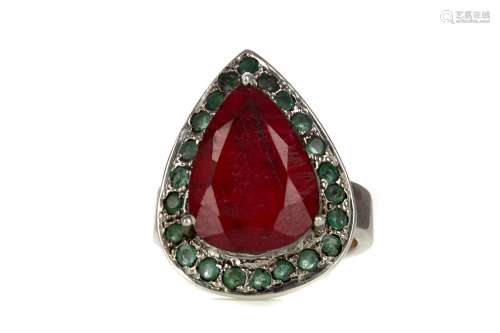 A RUBY AND EMERALD RING