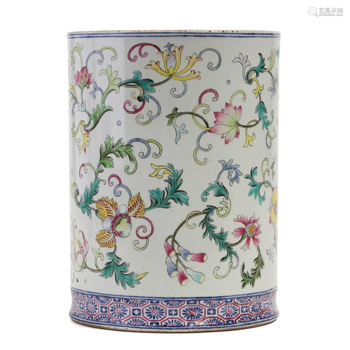 A FAMILLE-ROSE FLORAL BRUSHPOT