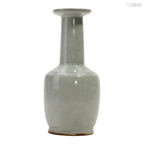 A 'GUAN' ROULEAU VASE