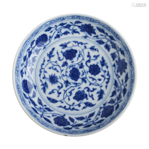 A BLUE AND WHITE 'LOTUS' DISH