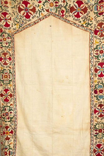 Suzani textile with floral embroidery, sar-deri - late